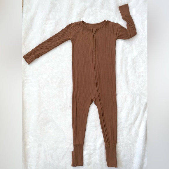 🤎LS Ribbed Caramel Zippy🤎 - Picture 2 of 4